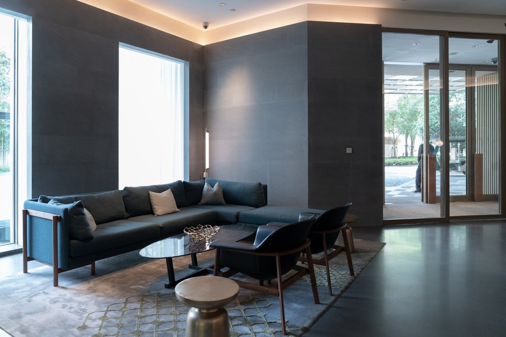 Bulk Order 20 Hotel,Lobby,Interior,With,Sofas,,Minimalist,Design,With,Terrazzo,Walls