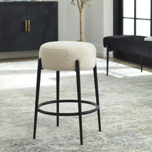 Lavanda Bar Stool with Metal Base